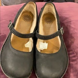 Ugg Australia Kandace Leather Mary Jane sz 9